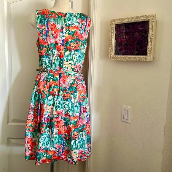 TALBOTS~Beautiful Spring Dress / Very Versatile - Picture 3 of 13